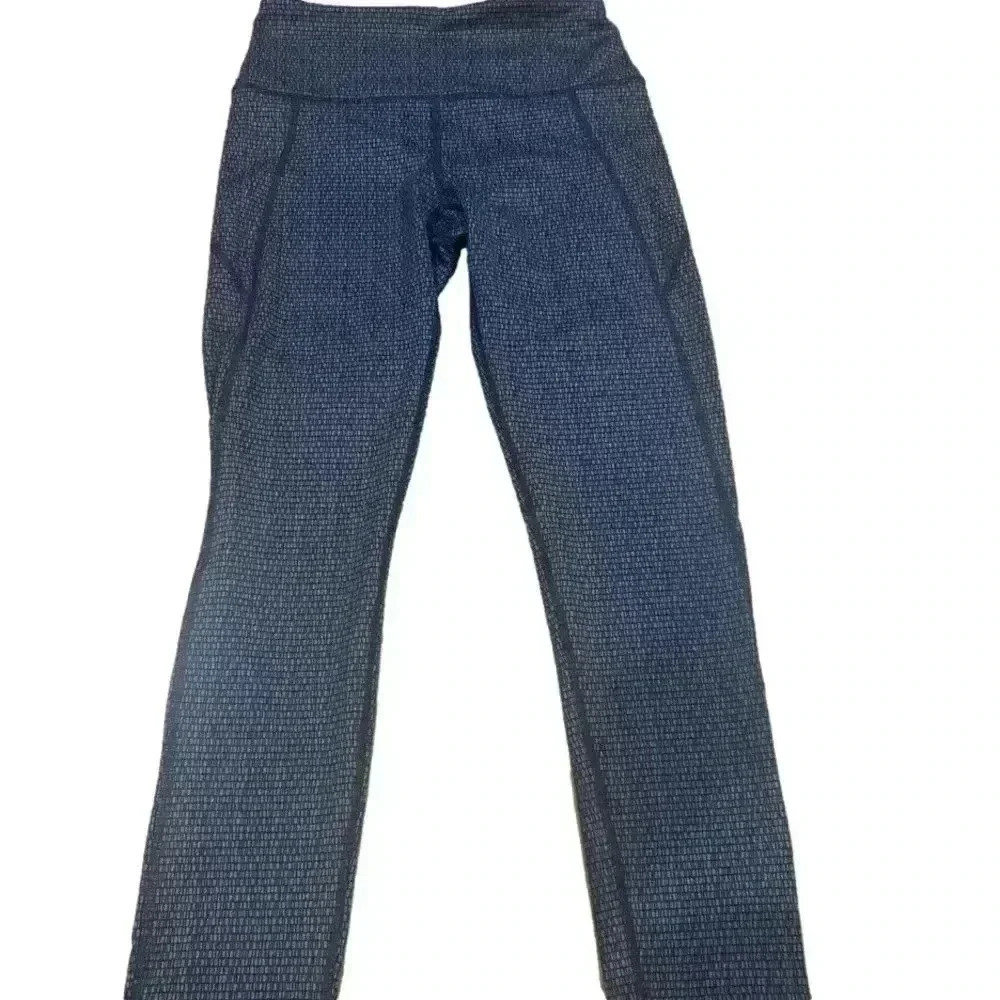 Under Armour Fitted High Rise Ankle Legging NWT Size Small